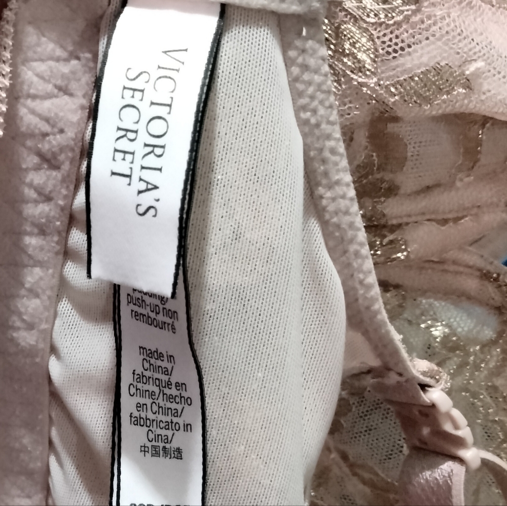 Victoria Secret - Picture 8 of 8